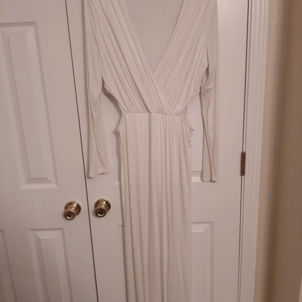 Size l/xl or 14/16 women's tops, skirts, dresses